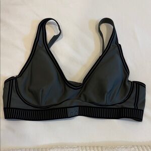 ALO Yoga Women's Charcoal Seamless Bralette with Black Trim